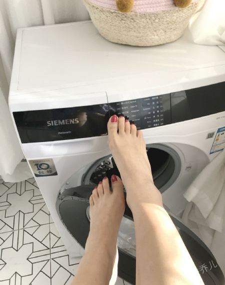 闭嘴吧，我才是原配