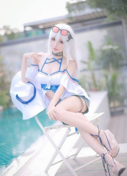俏探女娇娃