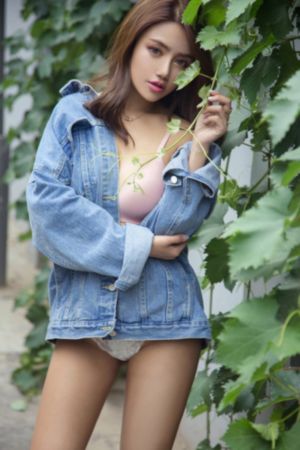 女间谍