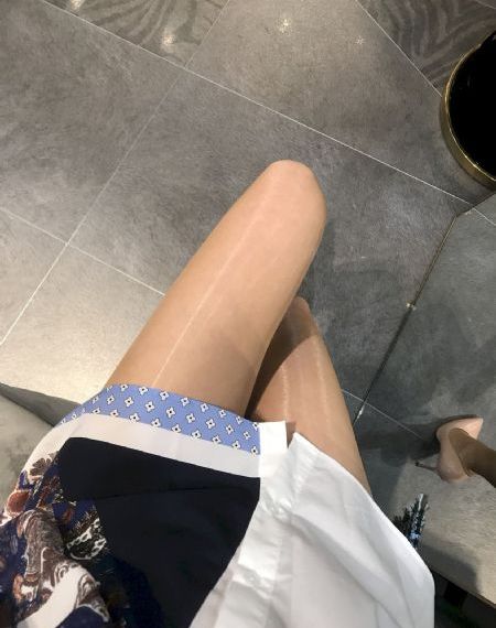裁请自重我们已经离婚了