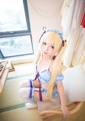 彼女